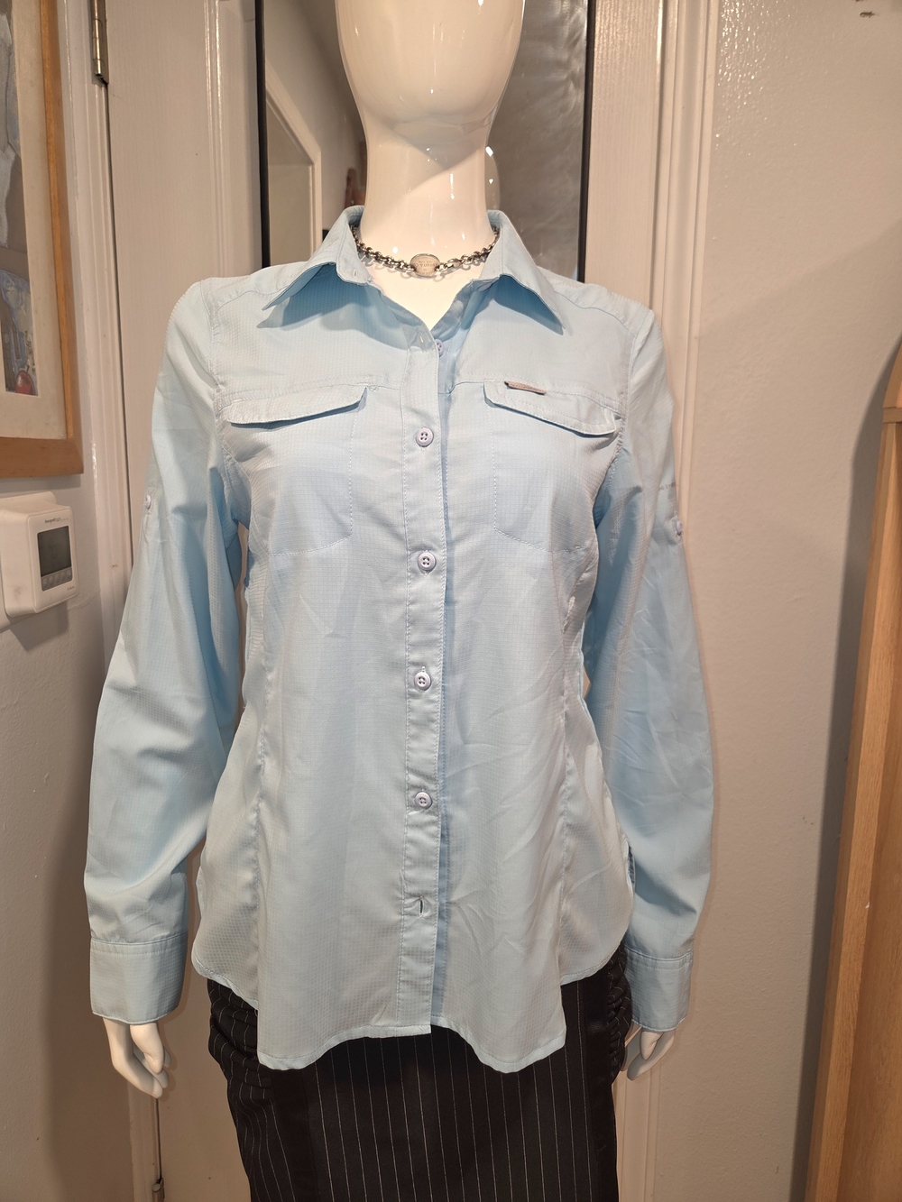 Columbia Light Blue Women's Button-Down Shirt Sz S